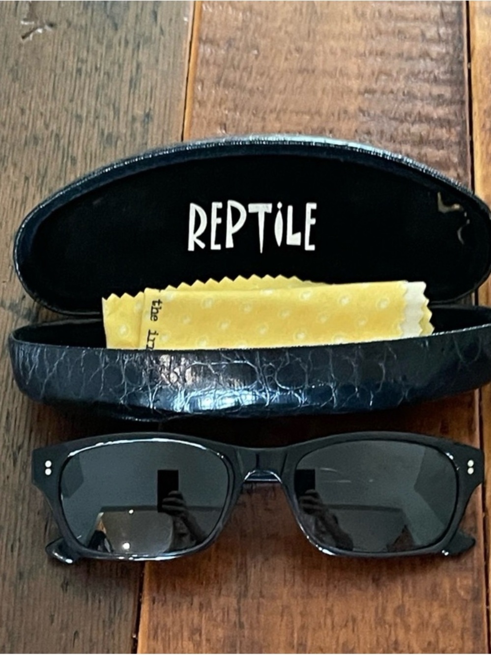 Reptile Men’s Polarized Sunglasses Smoke Gray Made in Japan w/ Case